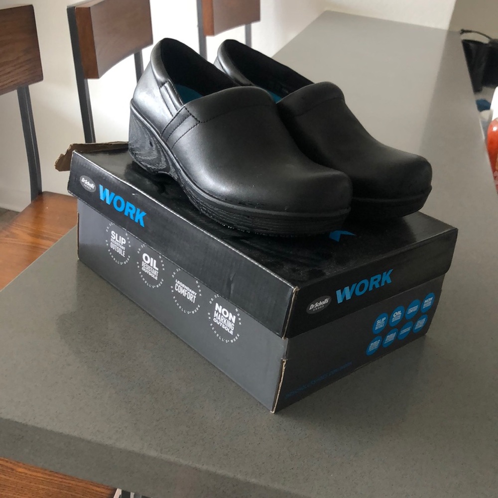WOMEN’S BLACK NON-SLIP SHOES